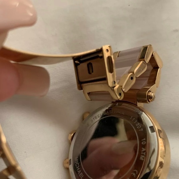 Michael Kors Parker Rose Gold  Blush Watch - Picture 3 of 7